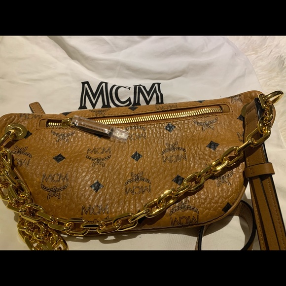 ***SOLD***MCM repeat logo belt bag - Picture 3 of 9